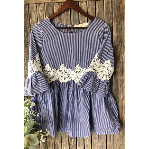 JANE & JANIE Floral Crochet Stripe 3/4 Bell Sleeve - Picture 1 of 3